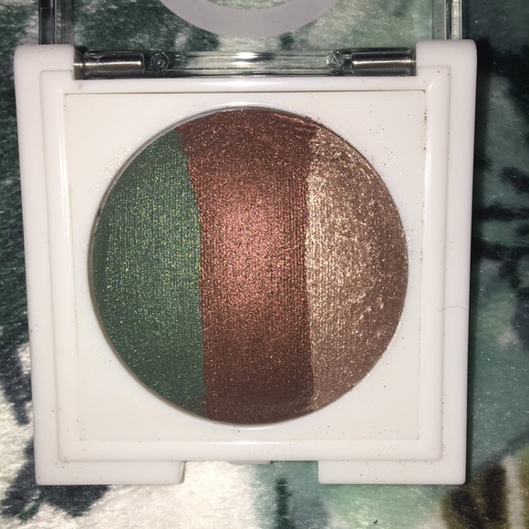 3 For $20 Or $10 Each MK Earth Bound Eye Shadow - Picture 3 of 3